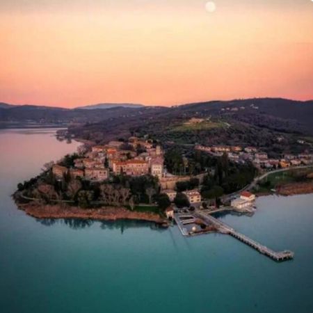 Vila Il Borgo Antico Monte del Lago Exteriér fotografie
