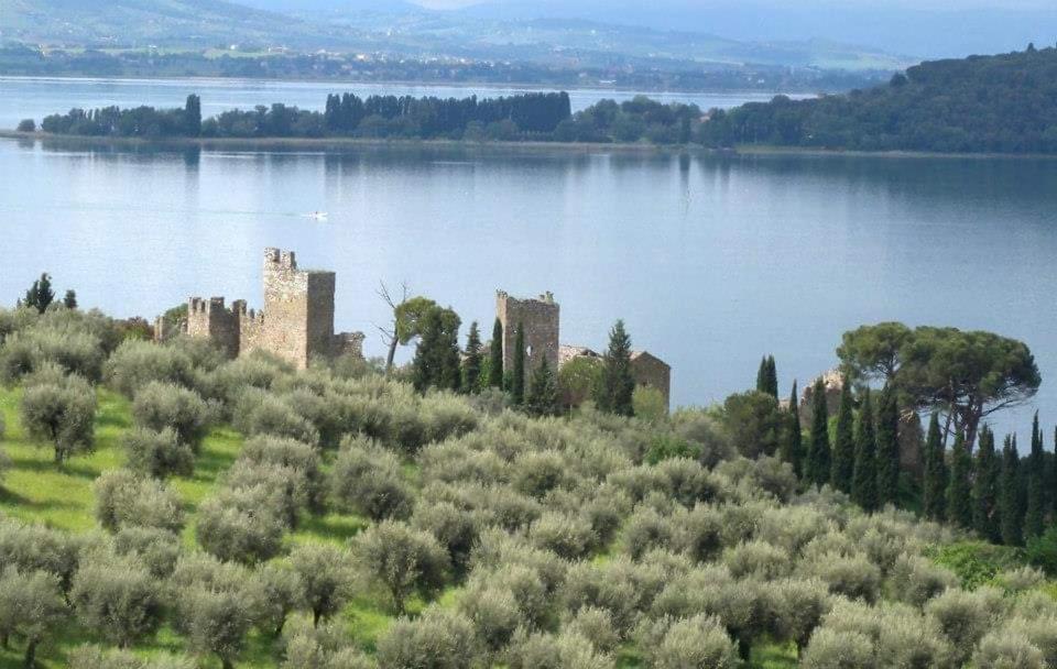 Vila Il Borgo Antico Monte del Lago Exteriér fotografie